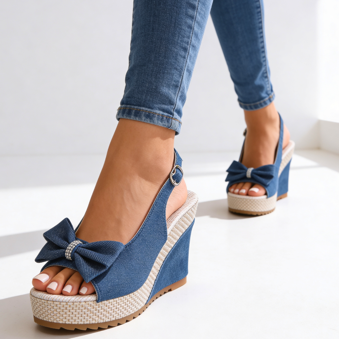 Estelle | Crystal Bow Wedges