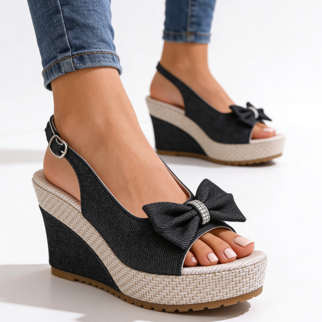Estelle | Crystal Bow Wedges