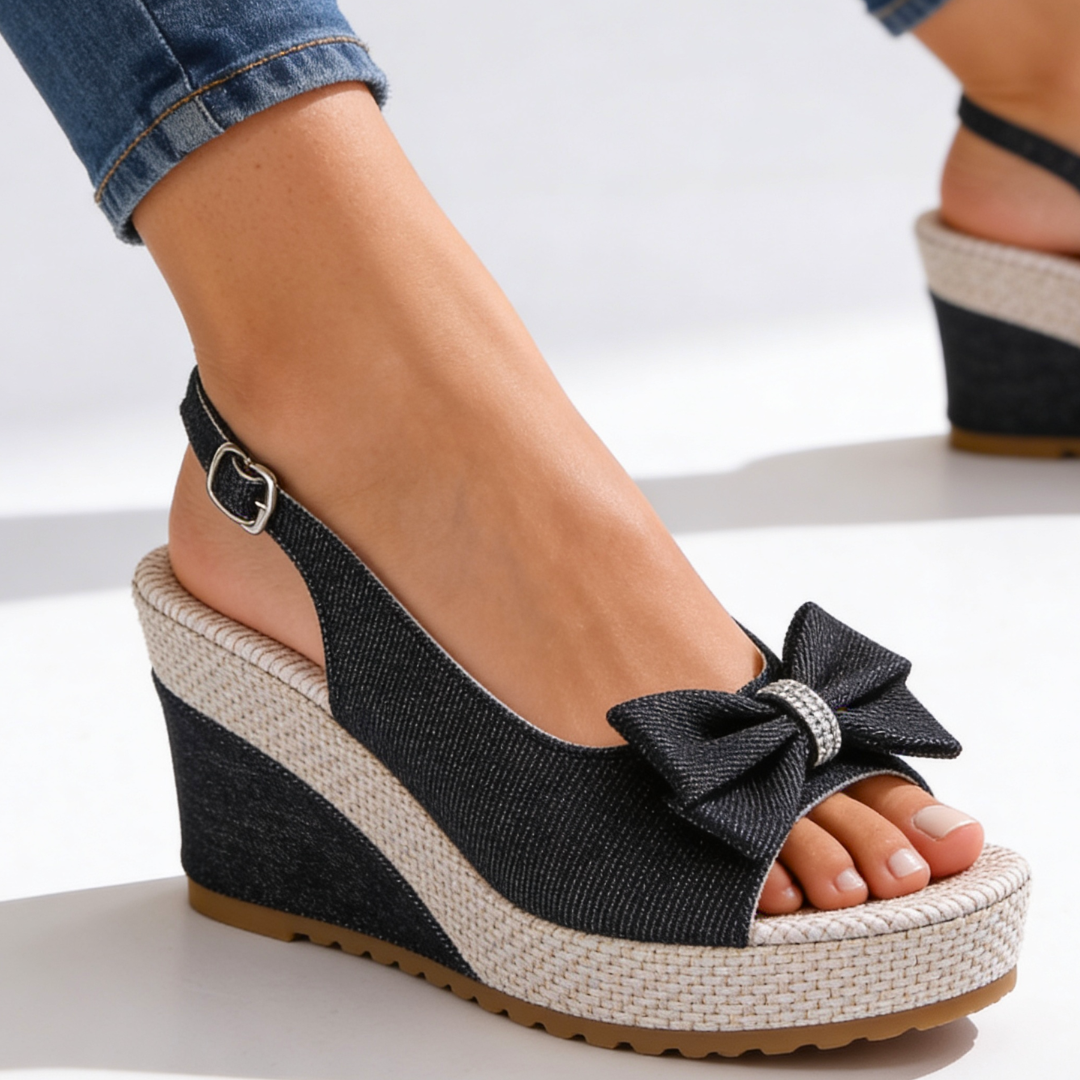 Estelle | Crystal Bow Wedges